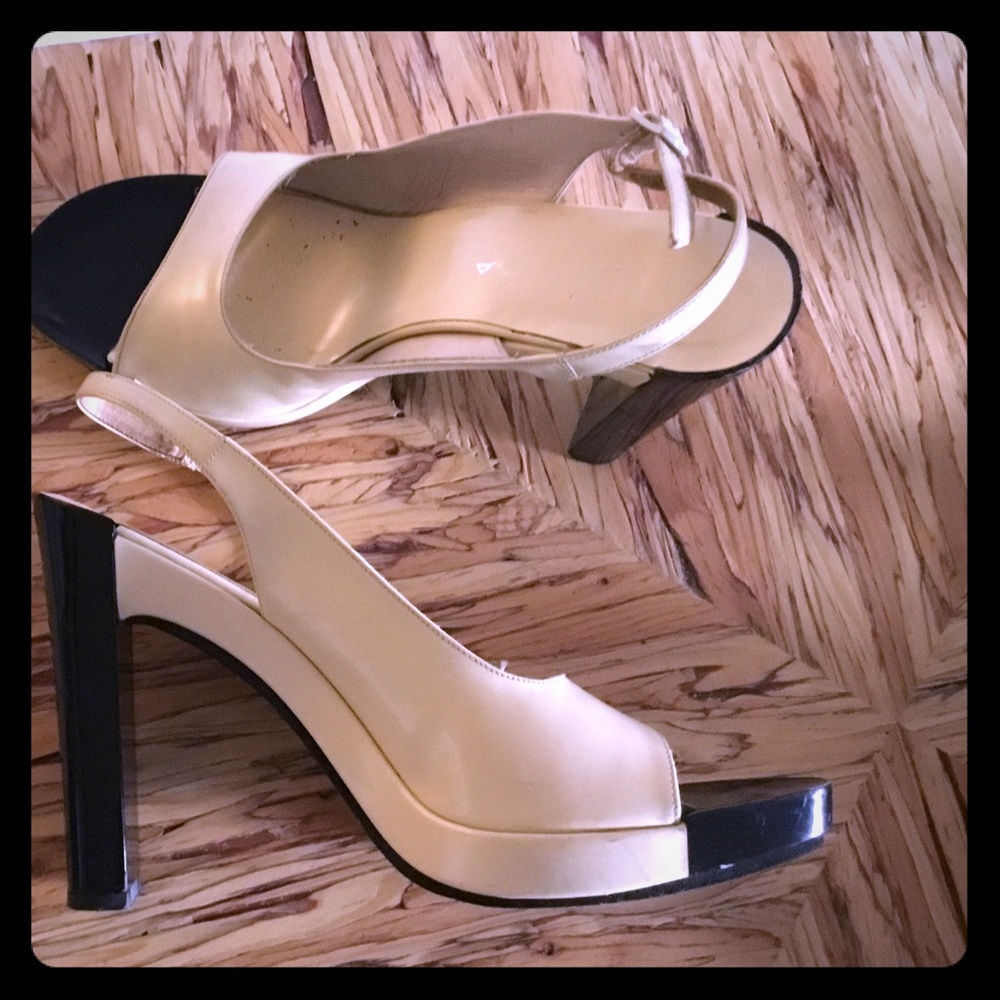 Two tone, high heels sandals